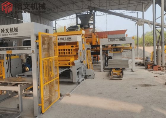 カメルーンの人気コンクリートブロック、レンガ、パバー製造機 中国製