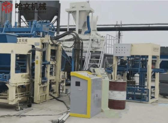 カメルーンの人気コンクリートブロック、レンガ、パバー製造機 中国製