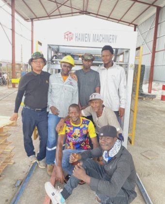 Qt4-15 コスト効果の高い油圧振動コンクリートブロック製造機