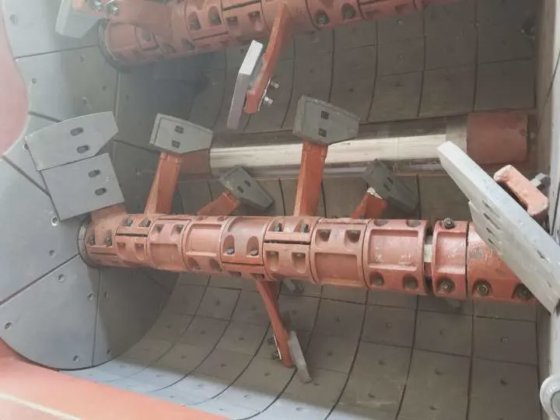 ブロック生産および混合プラント用コンクリートセメントミキサー