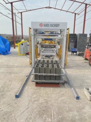 インドネシアとマレーシアの小型予算コンクリートレンガ舗装ブロック機械