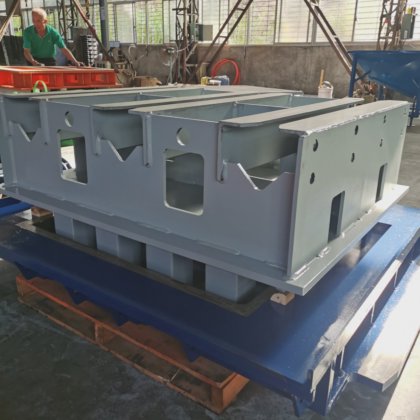 コンクリートブロック機用の歩道縁石型枠