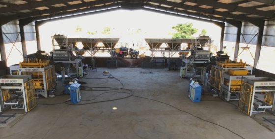 コンクリートセメント舗装タイルレンガ製造機