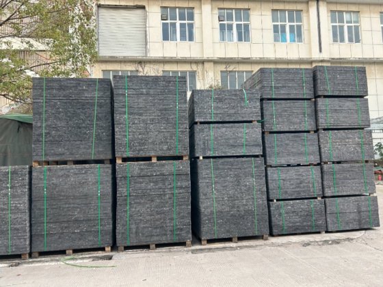 強力で軽量、耐摩耗性のあるGMTパレット、空洞の固体レンガブロック機械用