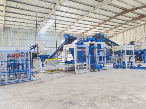 Block making machine with batching