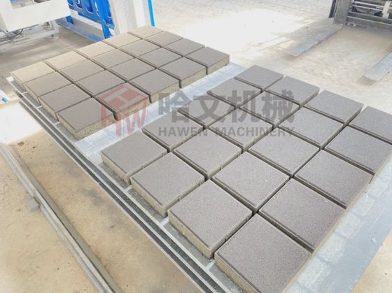 Block making machine with batching