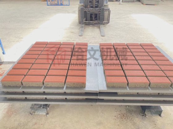 Block making machine with batching