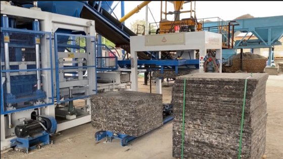 シリアの建設プロジェクト用の耐久性のあるセメントブロック生産設備 ブロック製造機