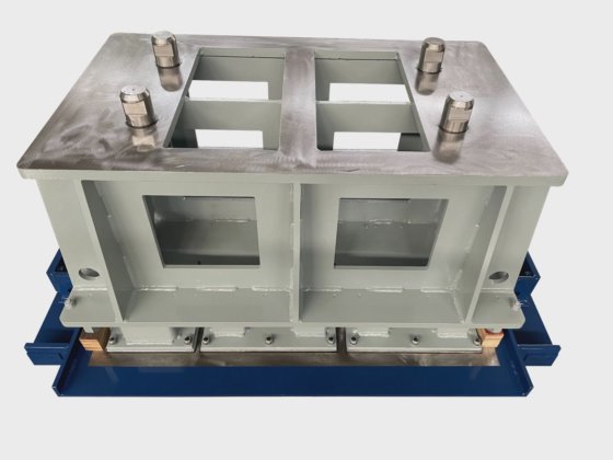 Block making machine with batching