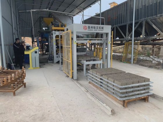 完全自動コンクリート中空ブロック製造機生産ライン、カーブストーン生産ライン