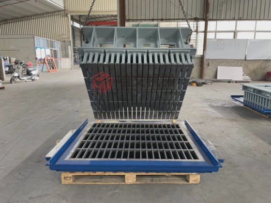 セメントレンガ製造機 中空ブロック型 パーヴァー型