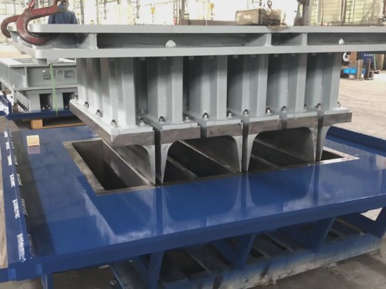 ドイツ製コンクリート中空ブロック型枠