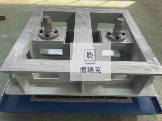 ドイツ製コンクリート中空ブロック型枠