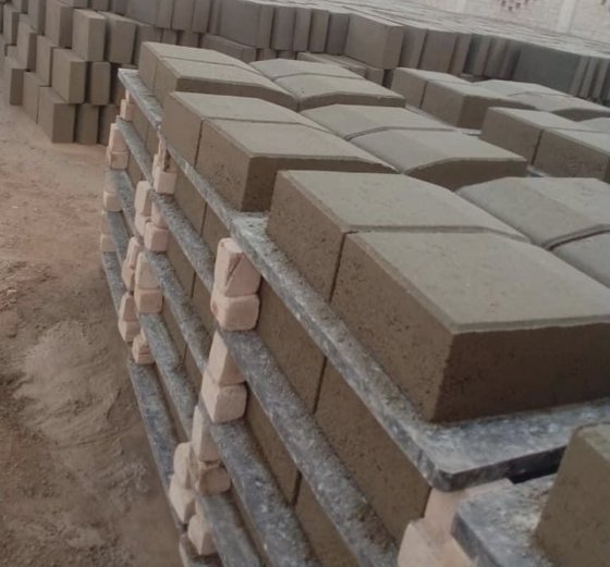 ブロック機用のグラスファイバー製パレット