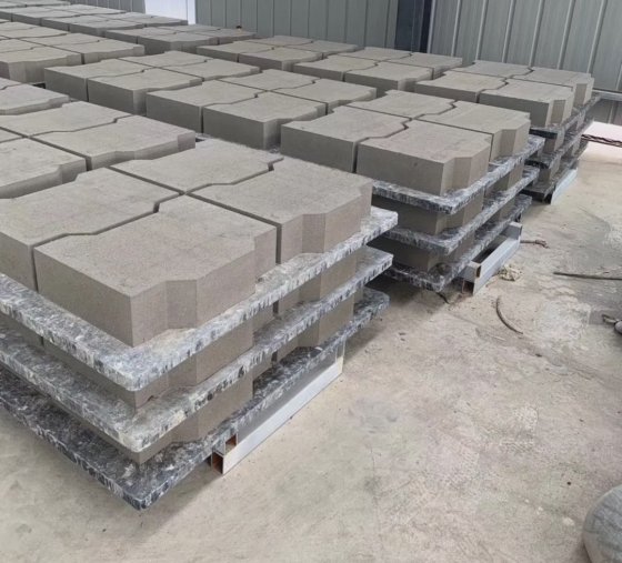 ブロック機用のグラスファイバー製パレット