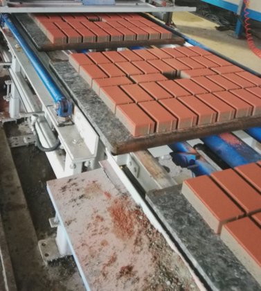 ブロック機用のグラスファイバー製パレット