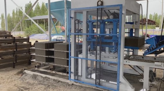 高い安定性のコンクリート中空ブロックレンガ舗装機