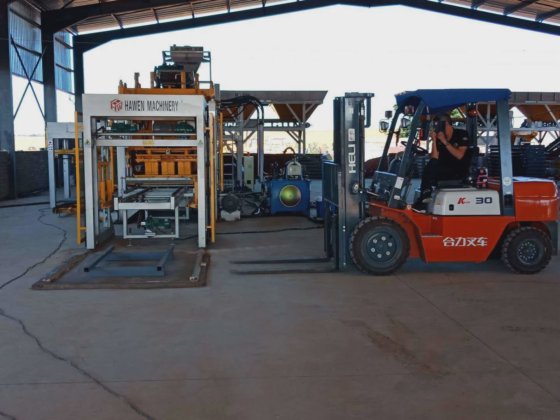 3t 有名なエンジンを搭載したホットセールの油圧ディーゼルフォークリフト