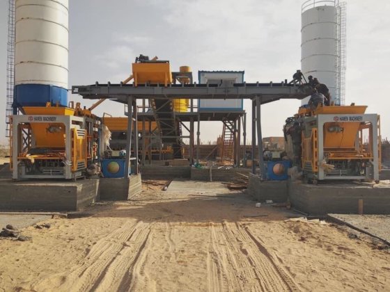 中国建設機械コンクリート固形レンガ中空ブロック舗装石製造機リベリアコートジボワールガーナトーゴ