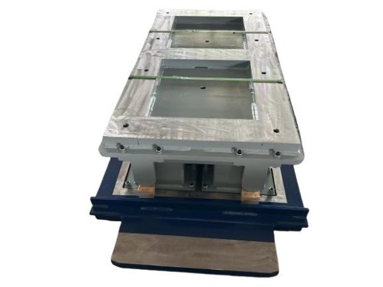 Block making machine with batching