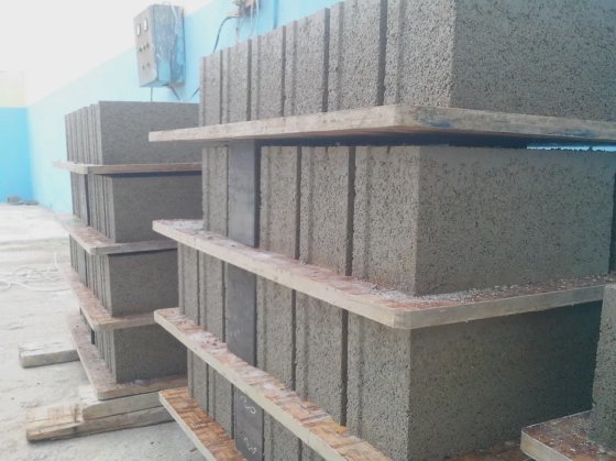 竹製ボードの木製パレット、レンガブロック製造機用