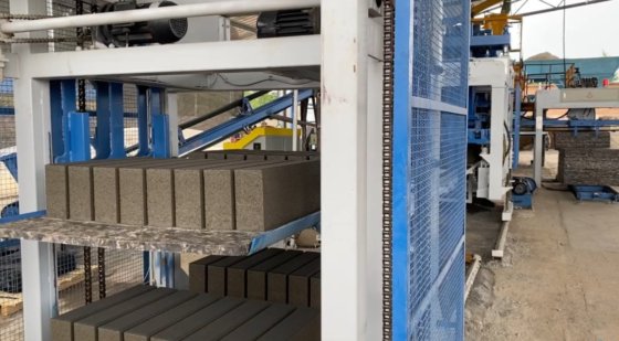 Hohlblockstein-Herstellungsmaschine PRO Produktionssystem