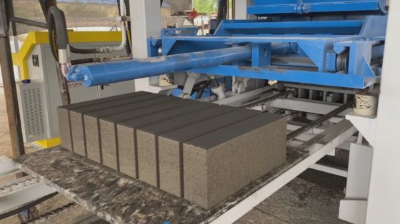 コンクリートブロック機械GMTパレット南アメリカ向け