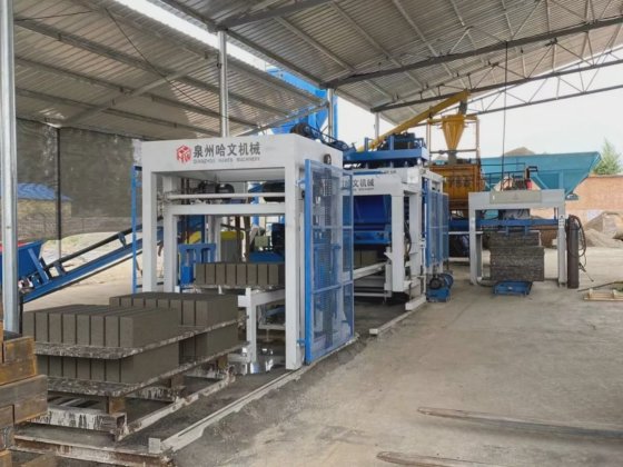 Block making machine with batching