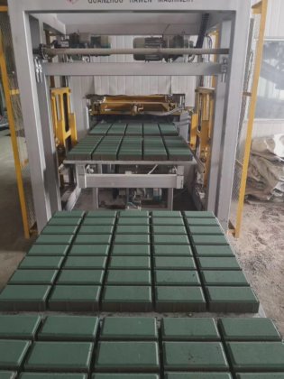 壁用の固体ブロック製造機のレンガ製造機械で使用されます。