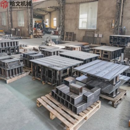 耐久性のある長寿命のインターロッキング舗装コンクリート中空ブロックカーブストーン型枠