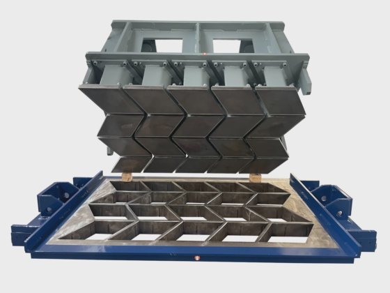 Block making machine with batching