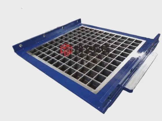 ドイツ、日本、スペイン、アメリカのブロック製造機用のカスタマイズされたコンクリート中空ブロック、ソリッドブリック、舗装ブロックの型。