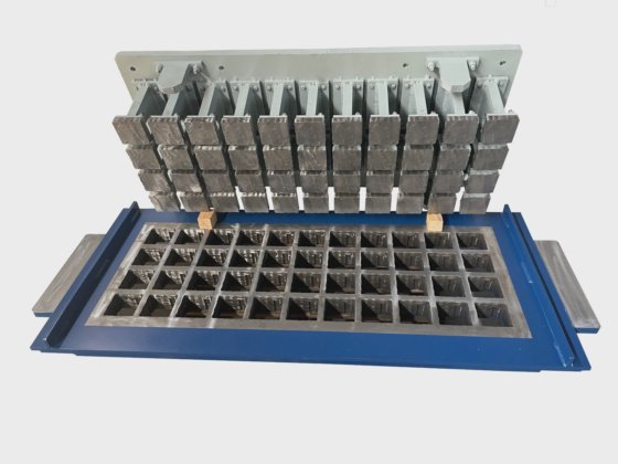 Block making machine with batching