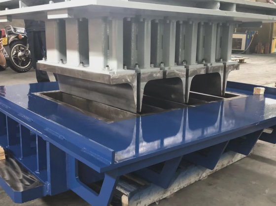 コンクリートブロック舗装用カーブストーン型枠ブロック製造ライン用