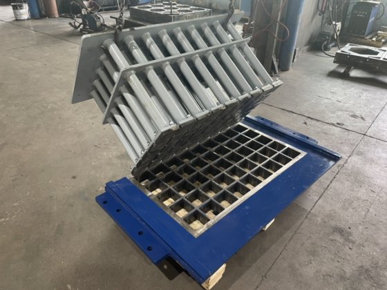 Block making machine with batching