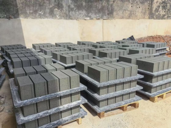 重工業用ブロック製造機、密度の高いブロック用の二重振動システム付き