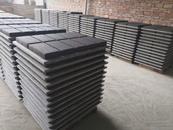 Block making machine with batching