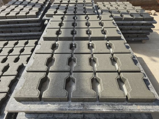 Qt6-15 自動油圧振動コンクリートハロウブロックインターロックブロック製造機