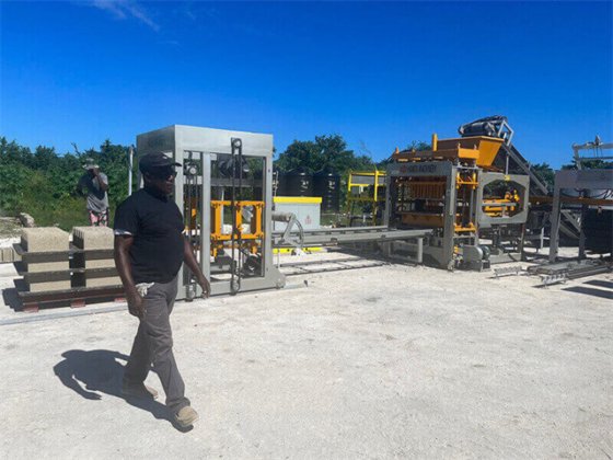 小規模から中規模のプロジェクトに最適なコスト効果の高いモバイルブロック製造機