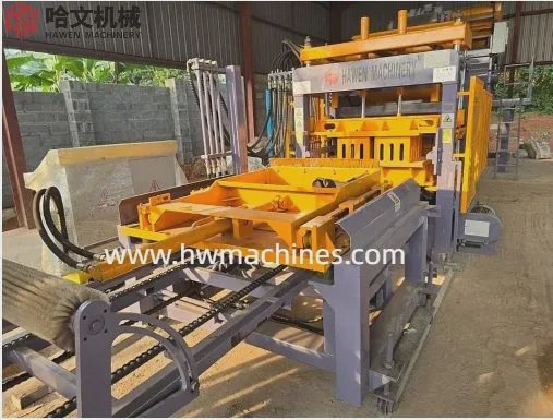 Qt6-15 自動油圧振動ブロック成形機 コンクリートレンガ製造機械