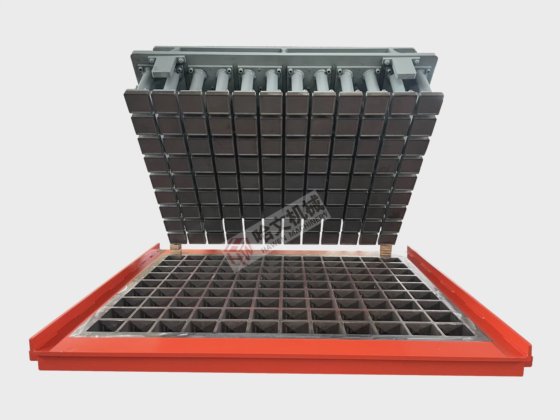 中国のメーカーが輸出するコンクリート中空ブロック型、固体レンガ型、舗装型