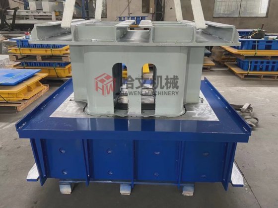 ヘスホローブロック型枠 カタール