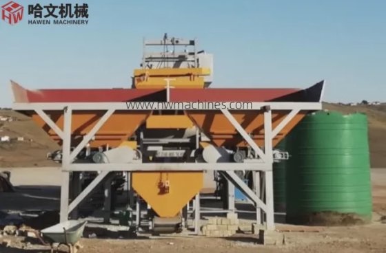 優れた強度の自動コンクリートインターロックブロック製造機、多くの特許技術を搭載