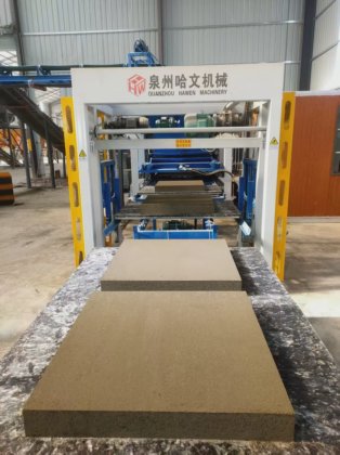 Block making machine with batching