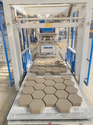 ロシアのセメントブロックとレンガの機械