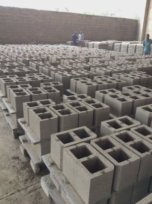 中国の建設機械自動セメントブロックレンガ製造機械