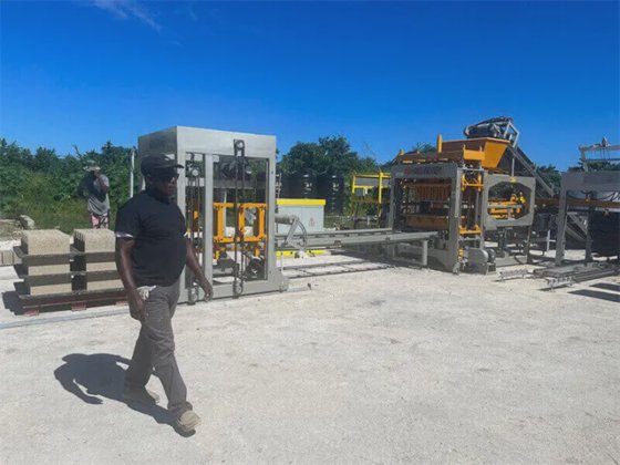 手頃で耐久性のある中国製の高品質ブロック製造機器がナイジェリアで利用可能です。