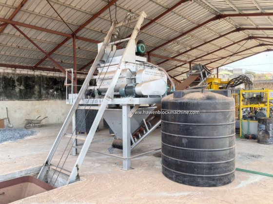 Block making machine with batching