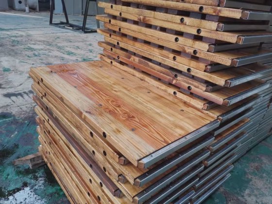 ブロック製造機用のバンブーパレット