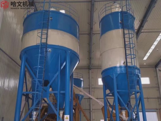 コンクリート混合プラント用組立式ボルト型セメントサイロ